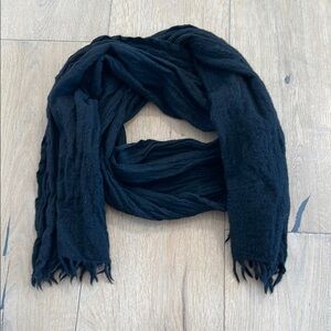 Women's Black Scarf‎